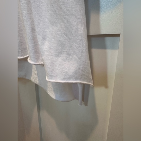 Johnny Was. Floral embroidered Tee. - Picture 5 of 9